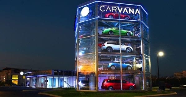 La machine à vendre Carvana met l'industrie automobile sur une nouvelle voie avec une plateforme ecommerce et des outils de vente automatisés